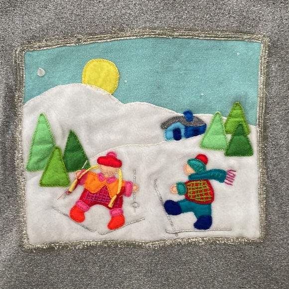 Christina Rotelli winter themed sweater - Picture 6 of 8